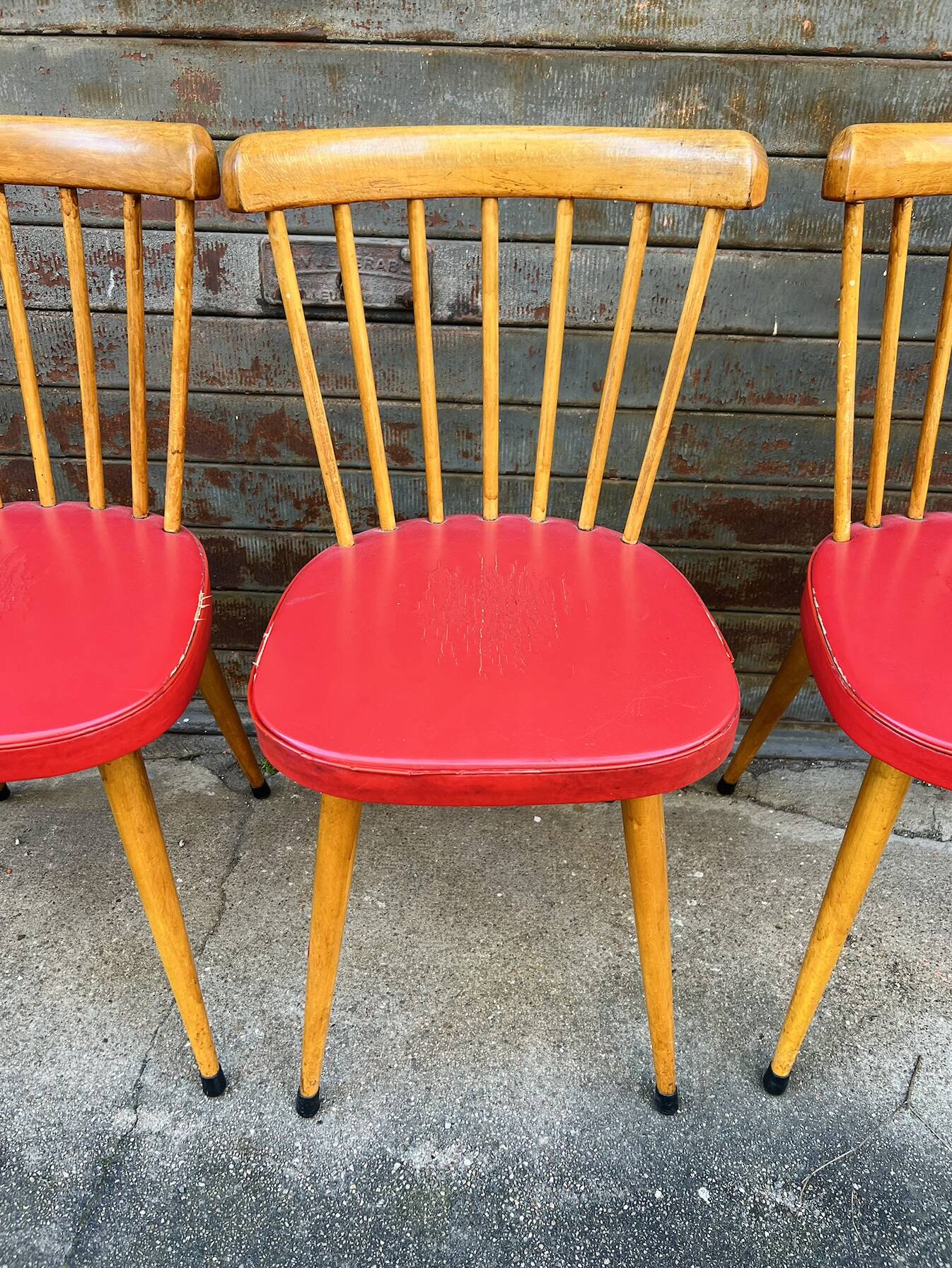 (Lot) 4 beautiful compass-legged chairs from the 60s/70s.