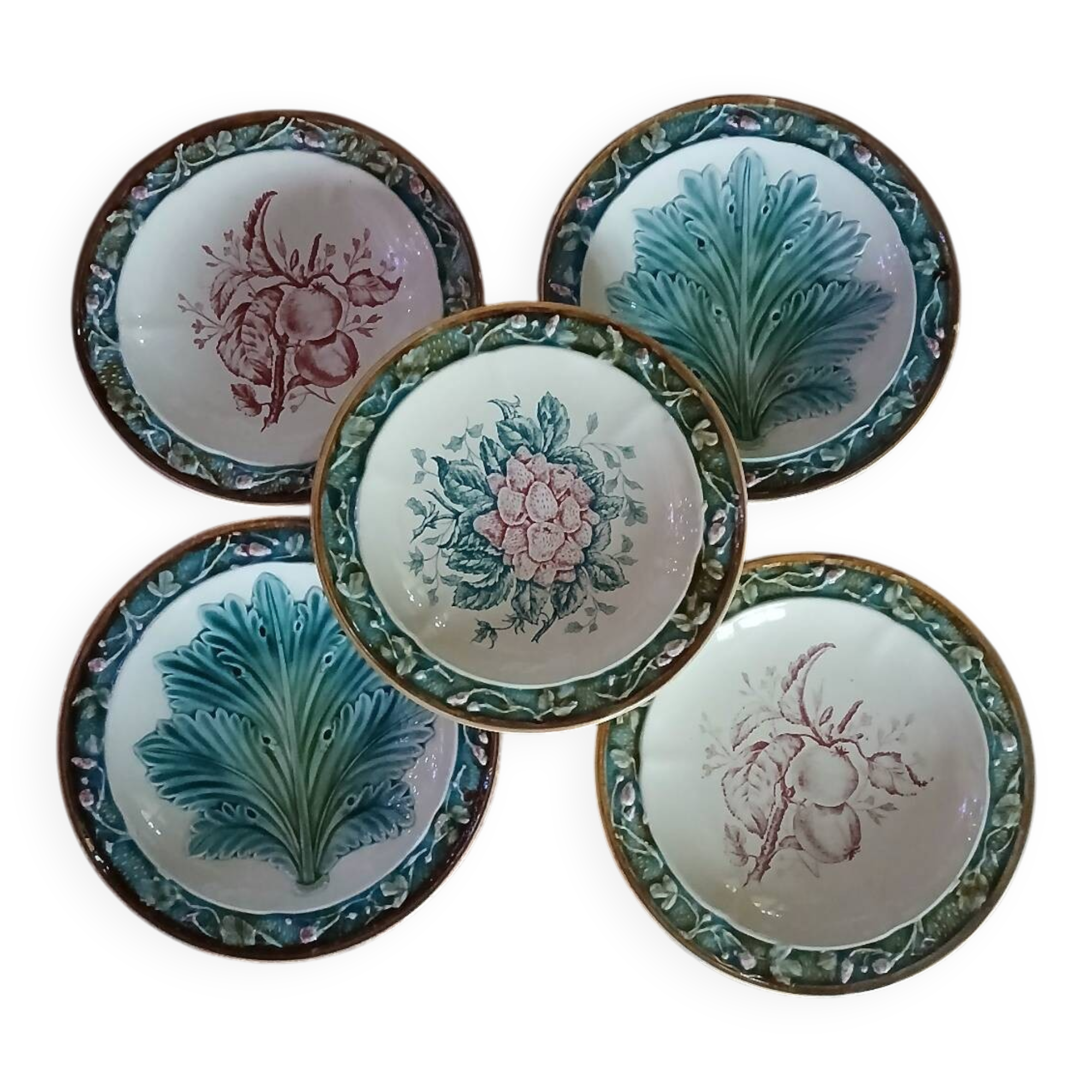 5 assiettes anciennes majolique Longchamp 