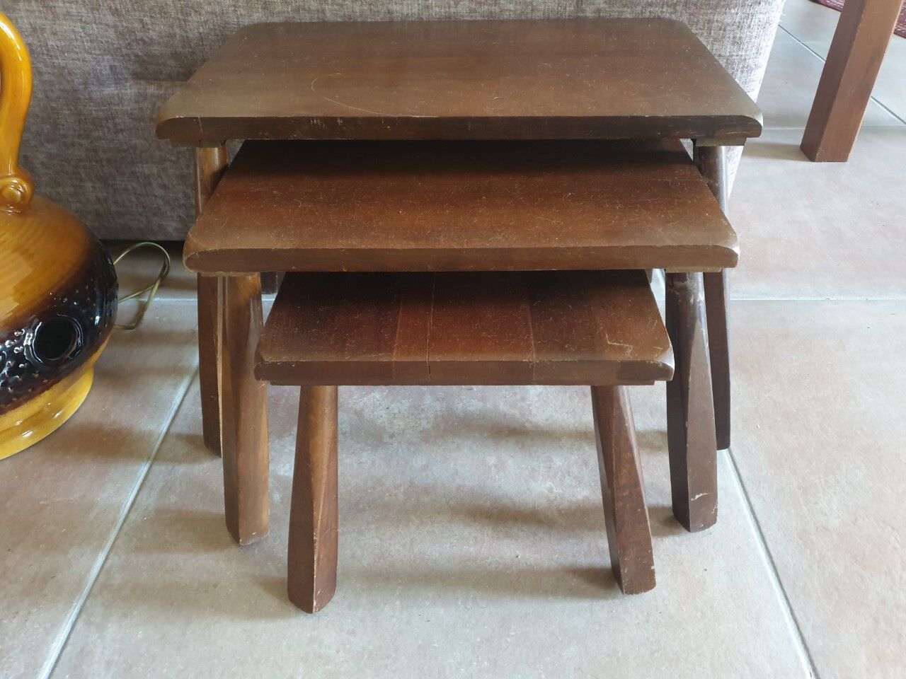 Brutalist trundle table