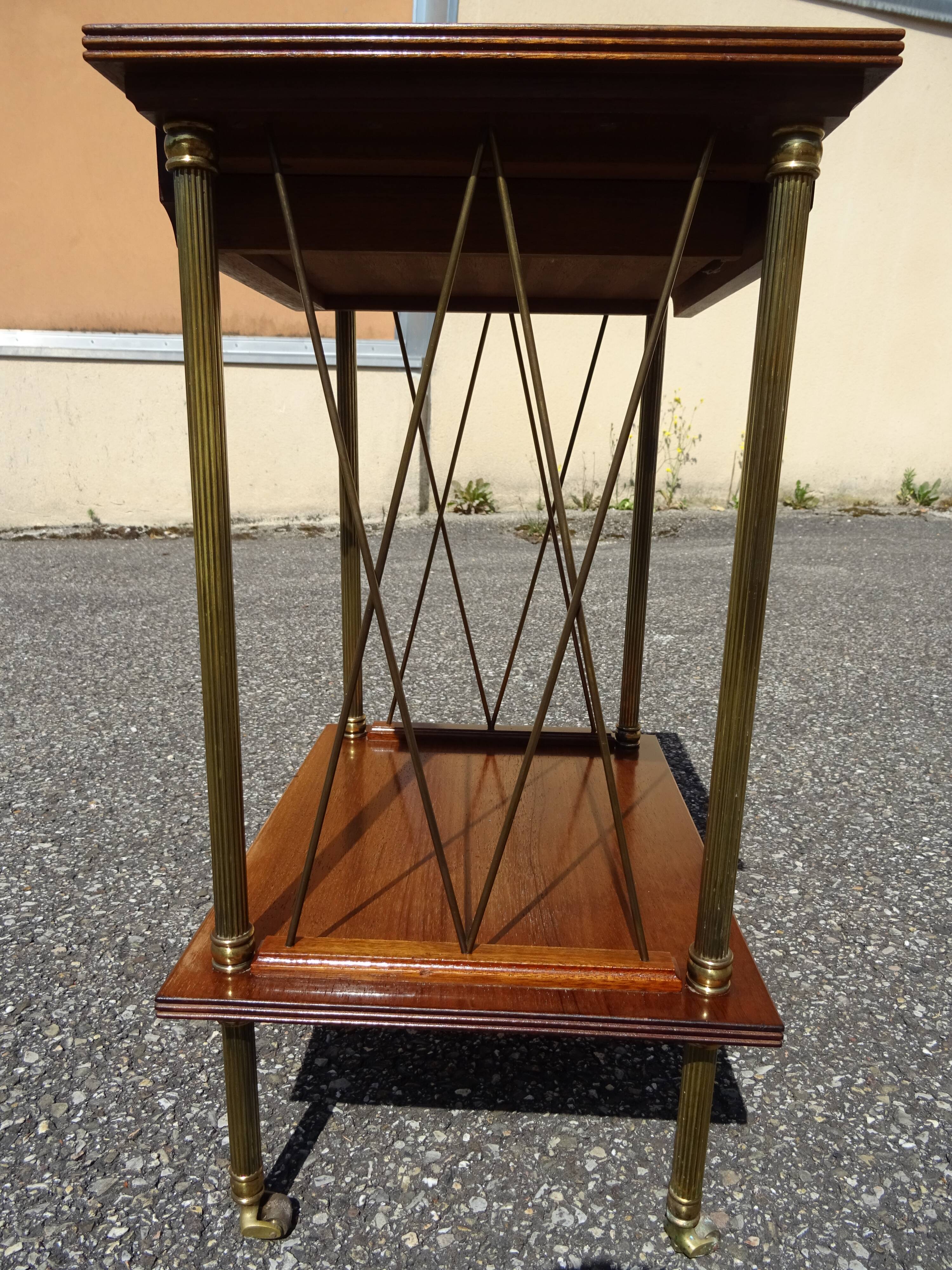 Neo-classical side table in wood and brass from the 1970s.