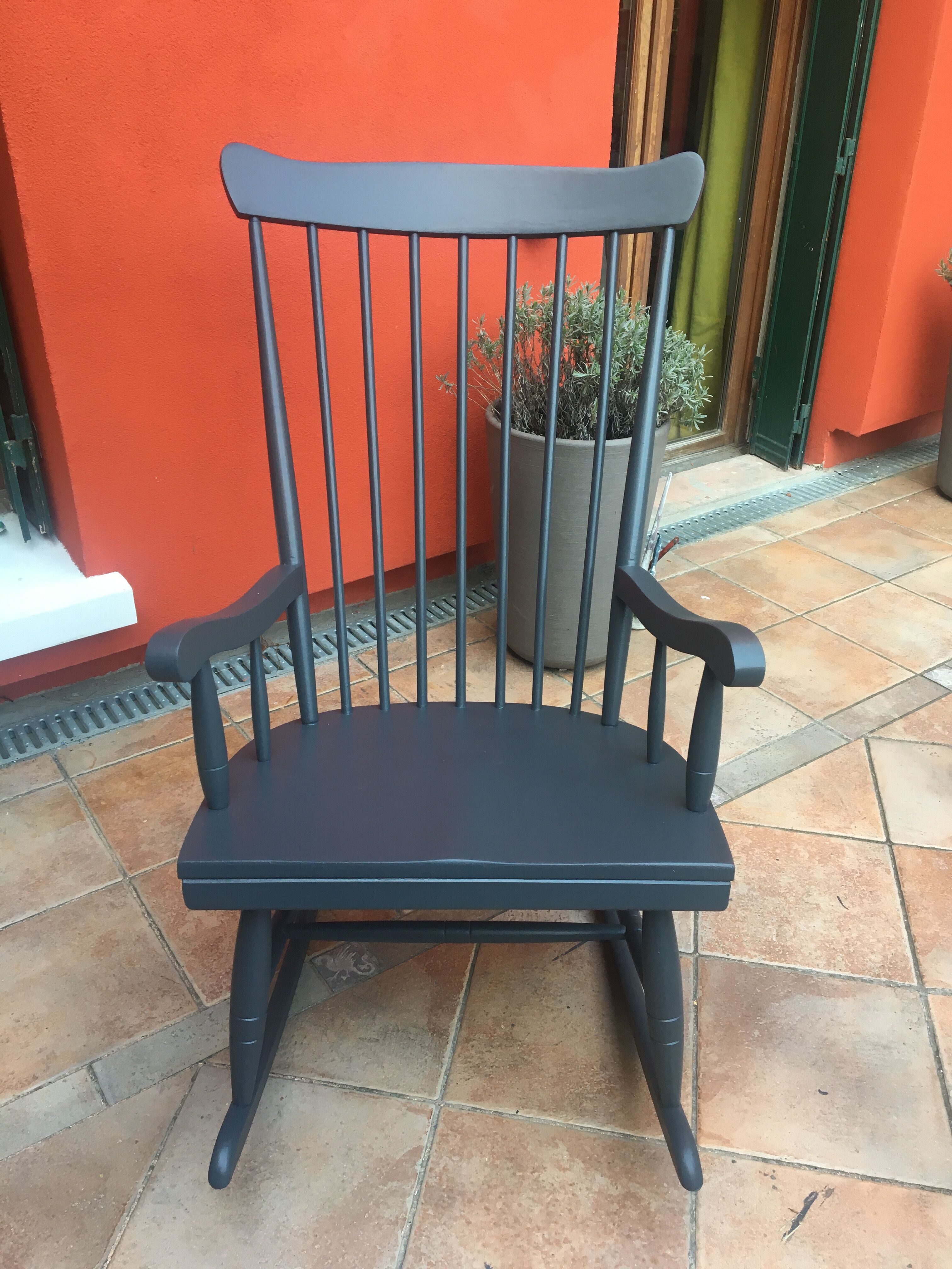Grey rocking-chair