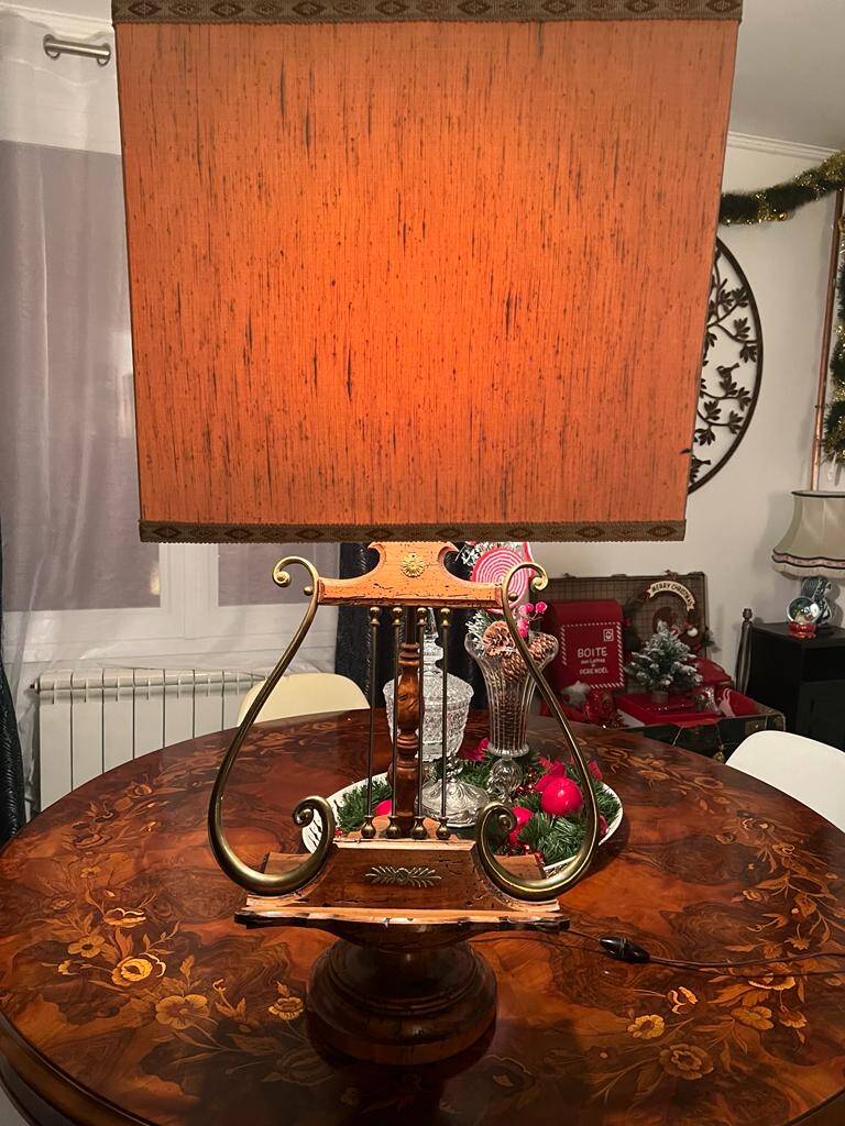 Antique lamp lectern in the shape of a harp - Louis XIV style