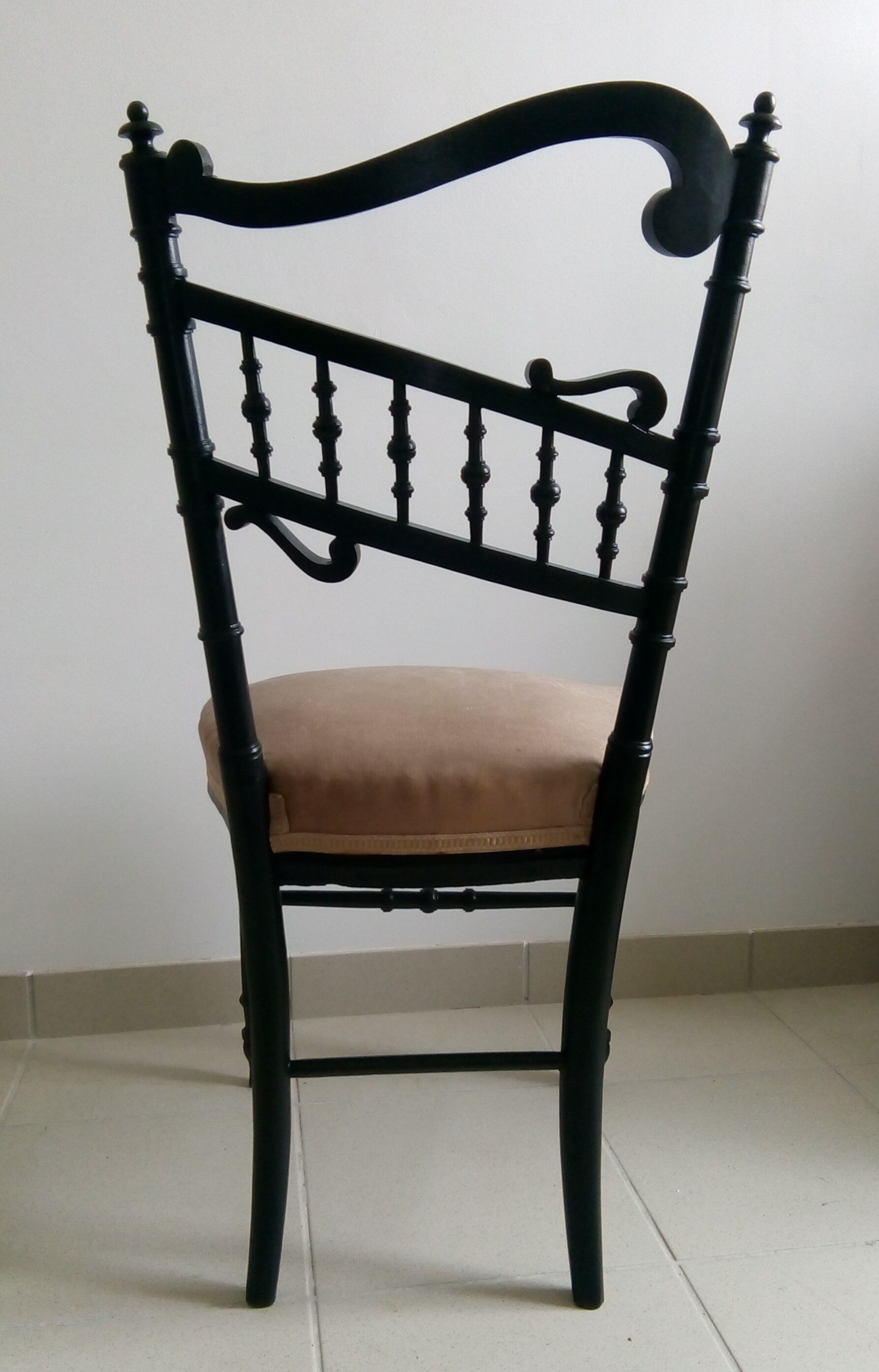 Musician's chair 19 th music