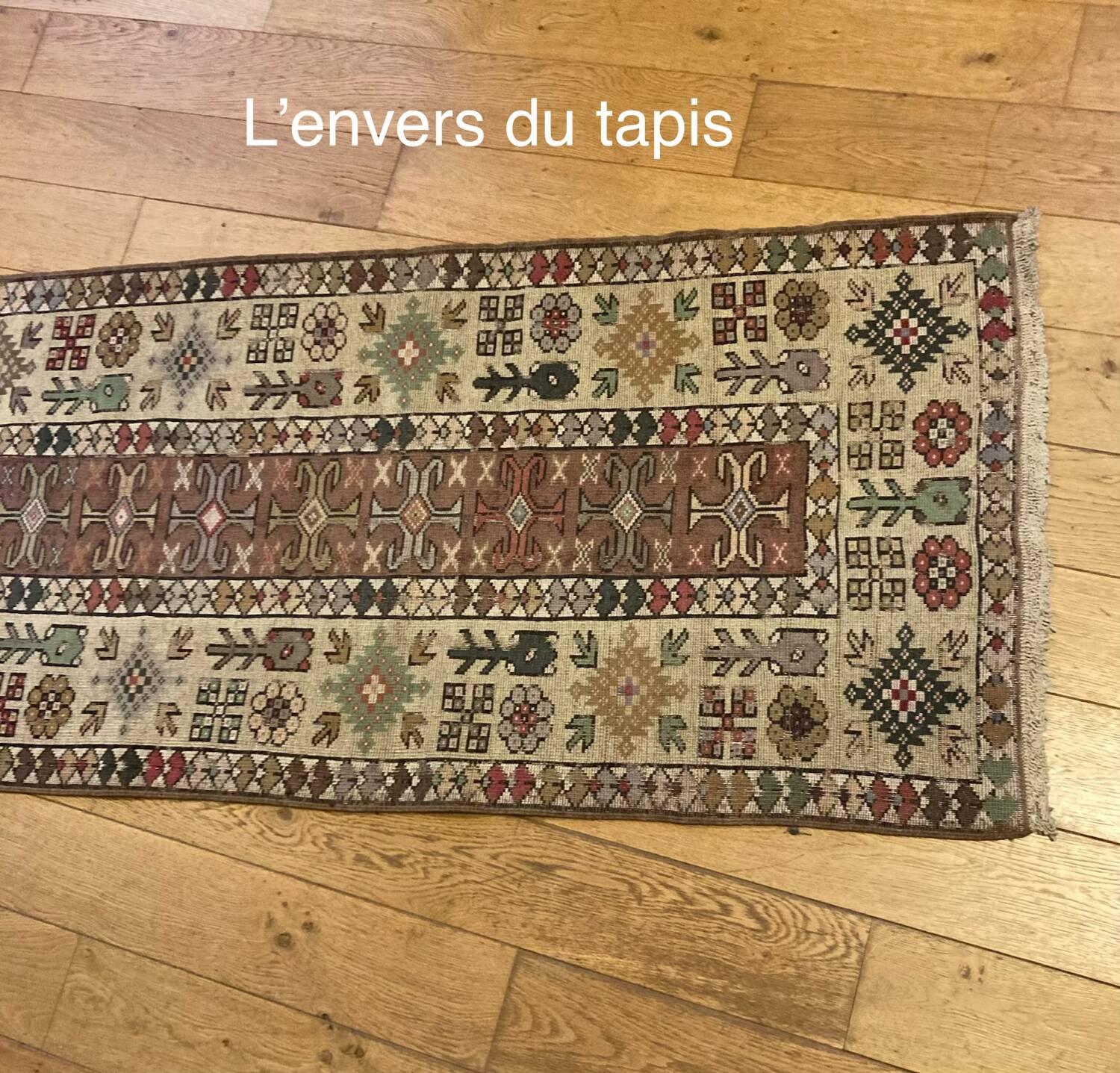 Hand-knotted oriental rug made of pure wool.