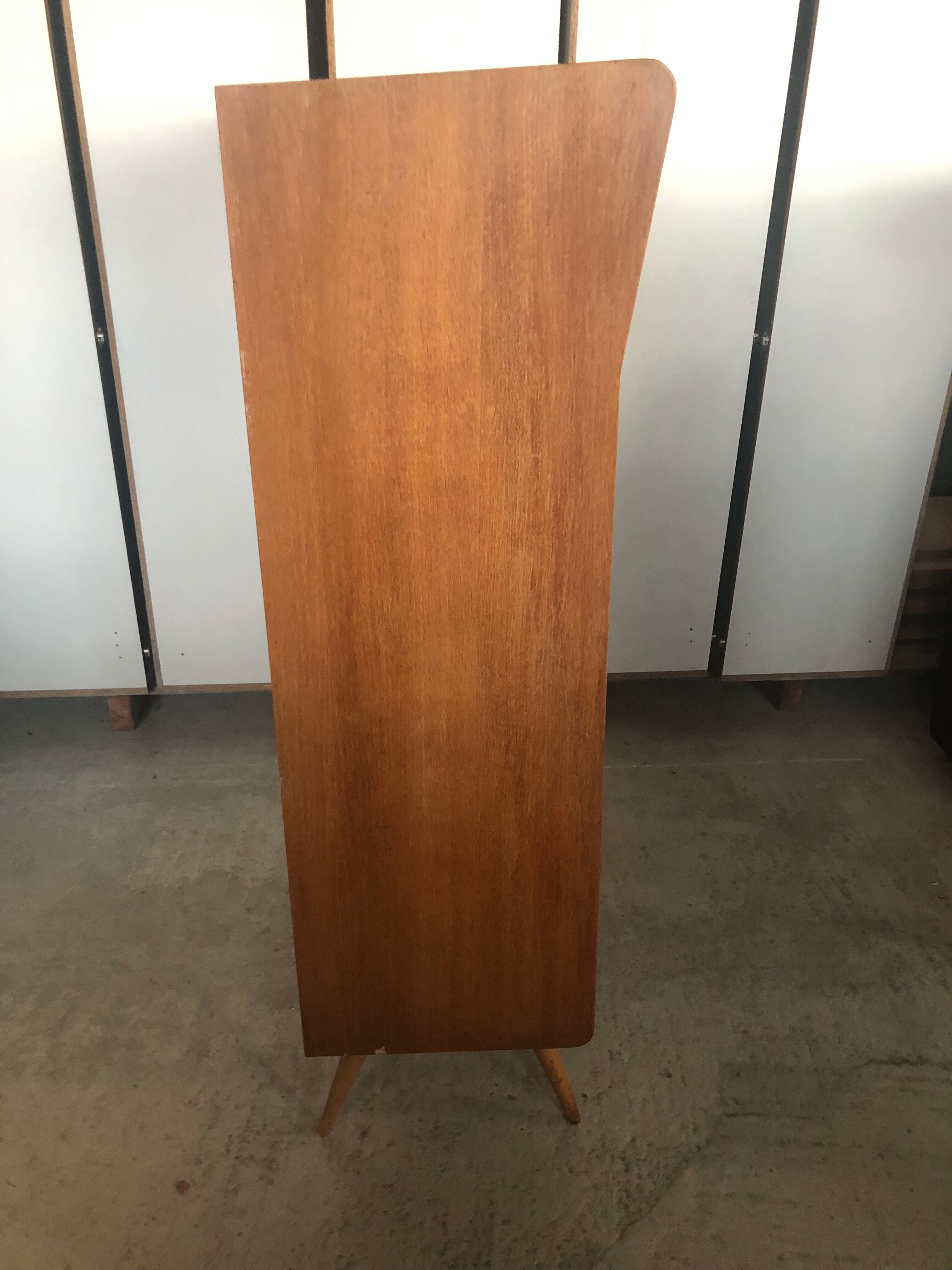 Secretary of the 70s feet compass