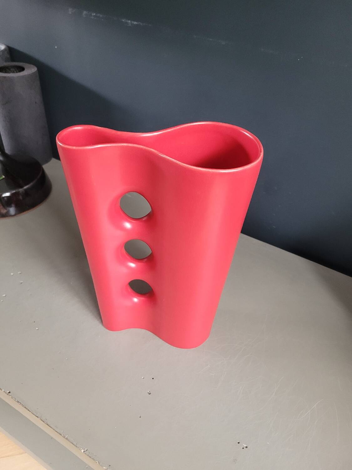 Vase en céramique rouge mat, 1960