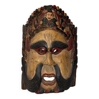 Masque en bois