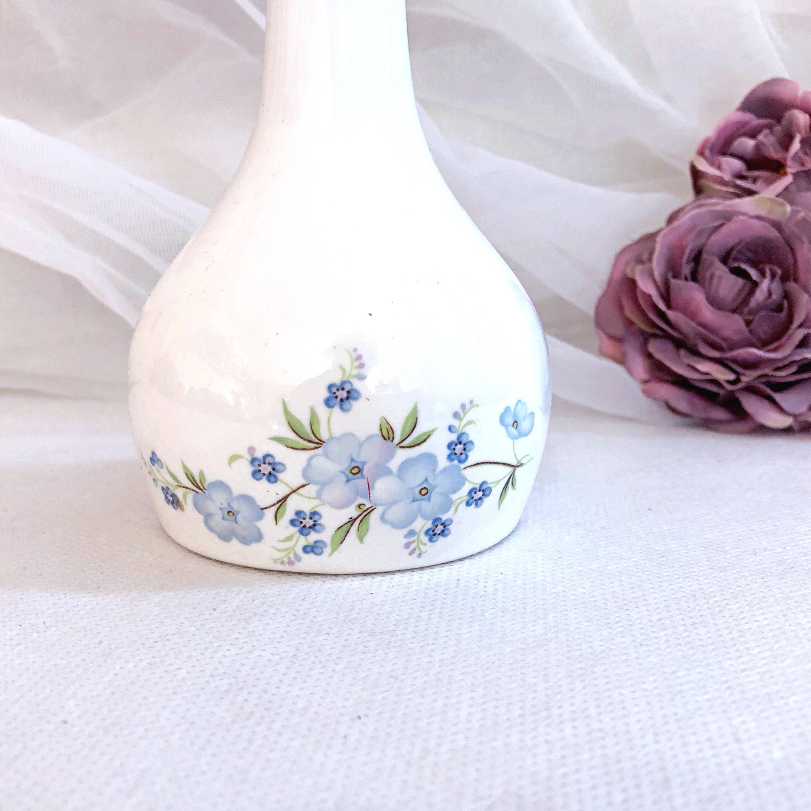 Fine porcelain soliflore vase with floral decoration England Staffordshire