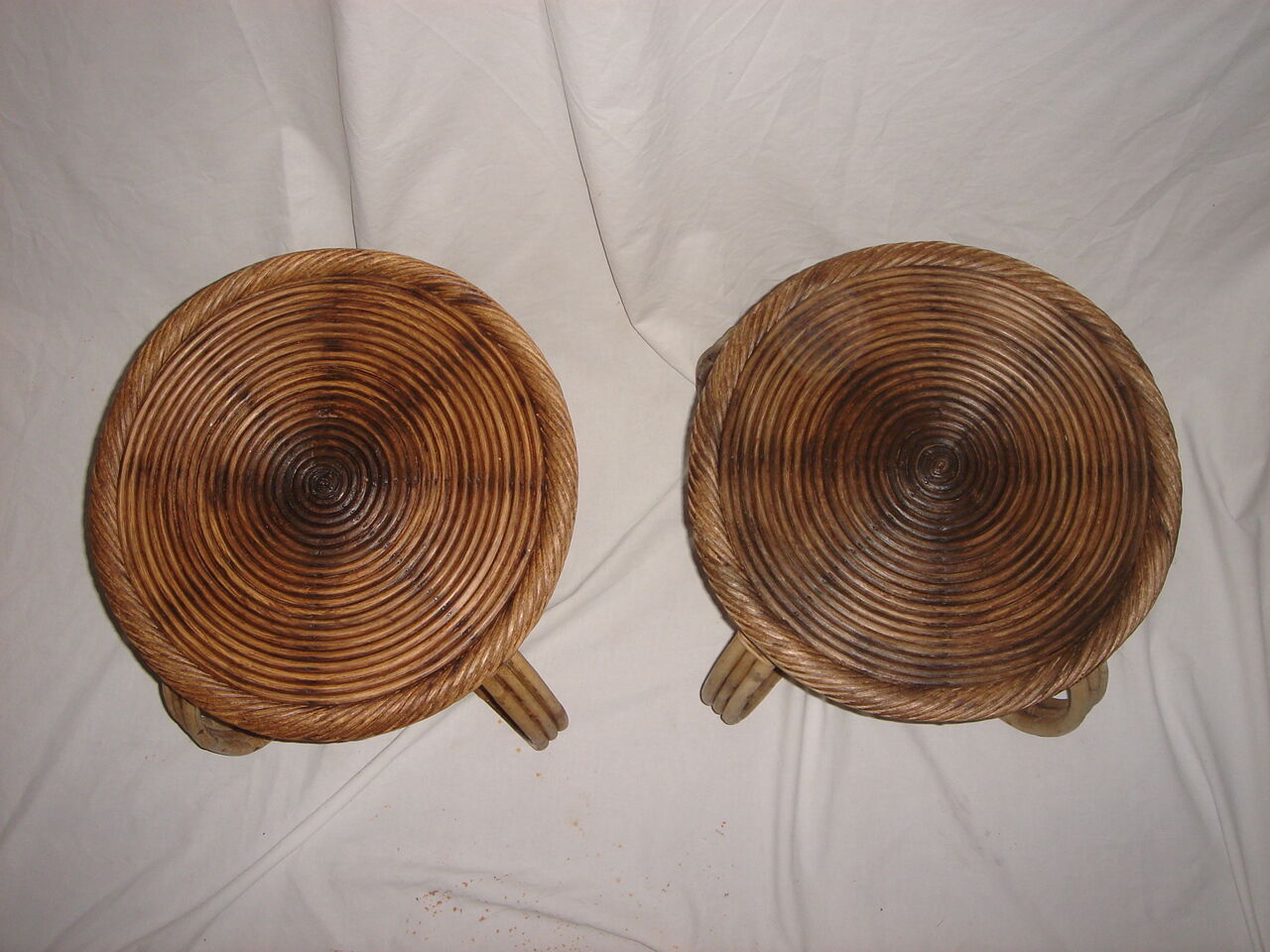 table rattan & 2 stools Indochina 1950