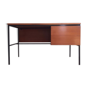 bureau vintage 620 par Pierre Guariche
