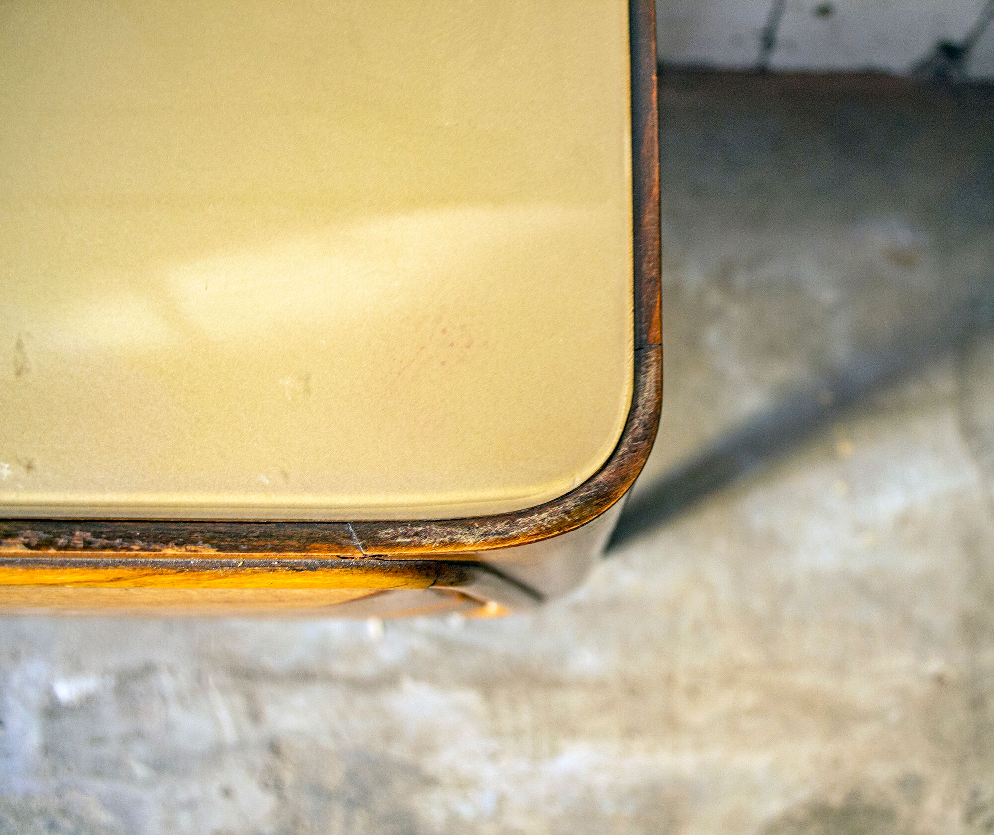 Glass and brass rosewood buffet by Esposizione Permanente Mobili Cantù Italia Anni '70