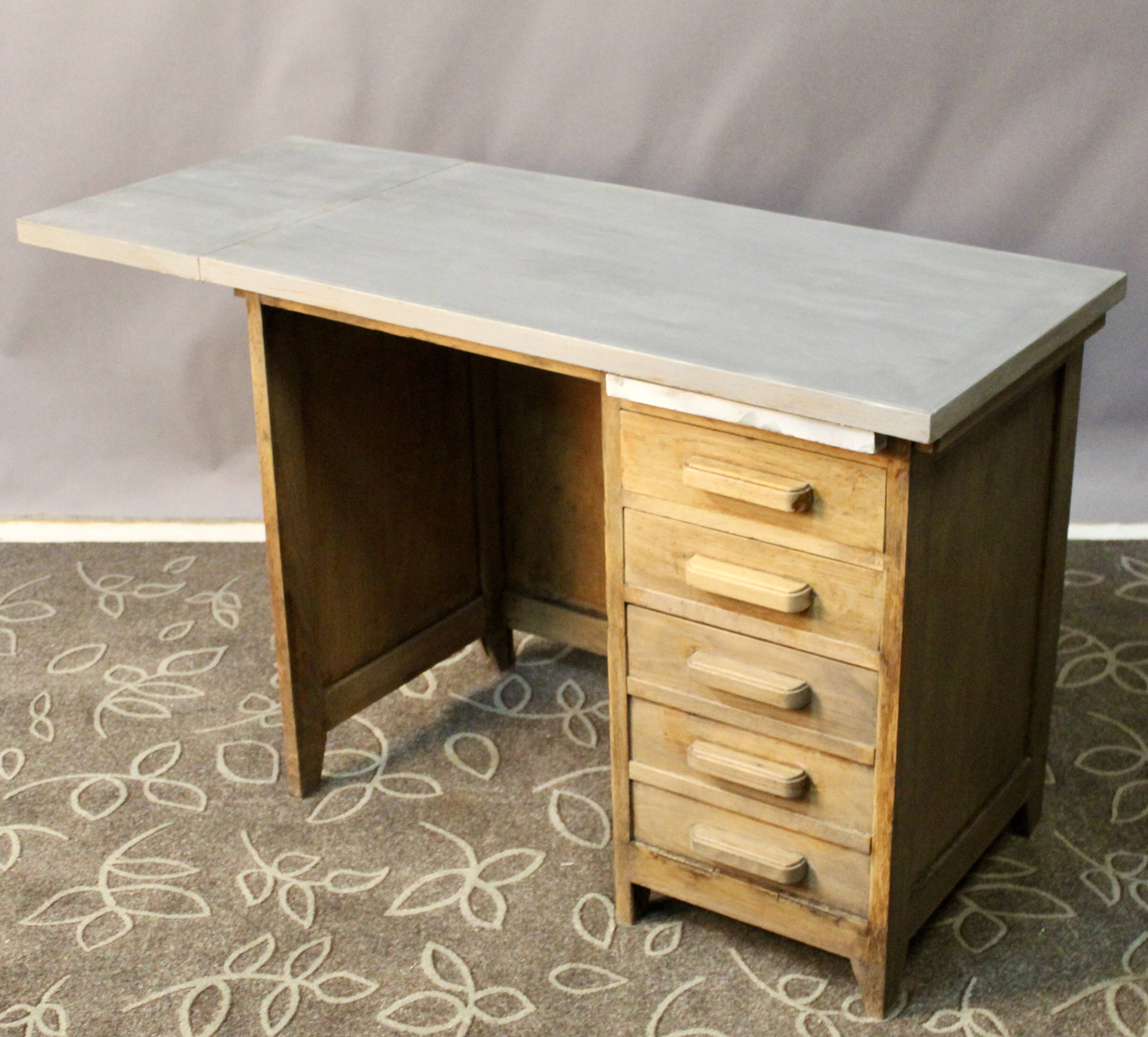 Mid-20th century oak desk for teenager