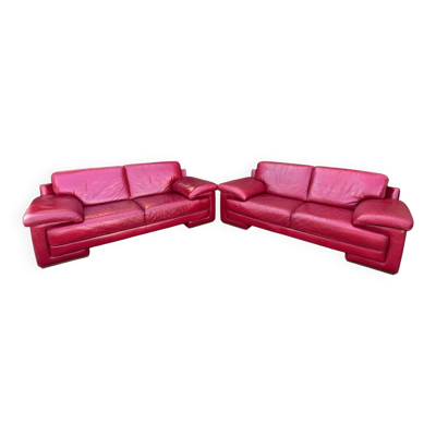 Paire de canapés Natuzzi. Cuir.
