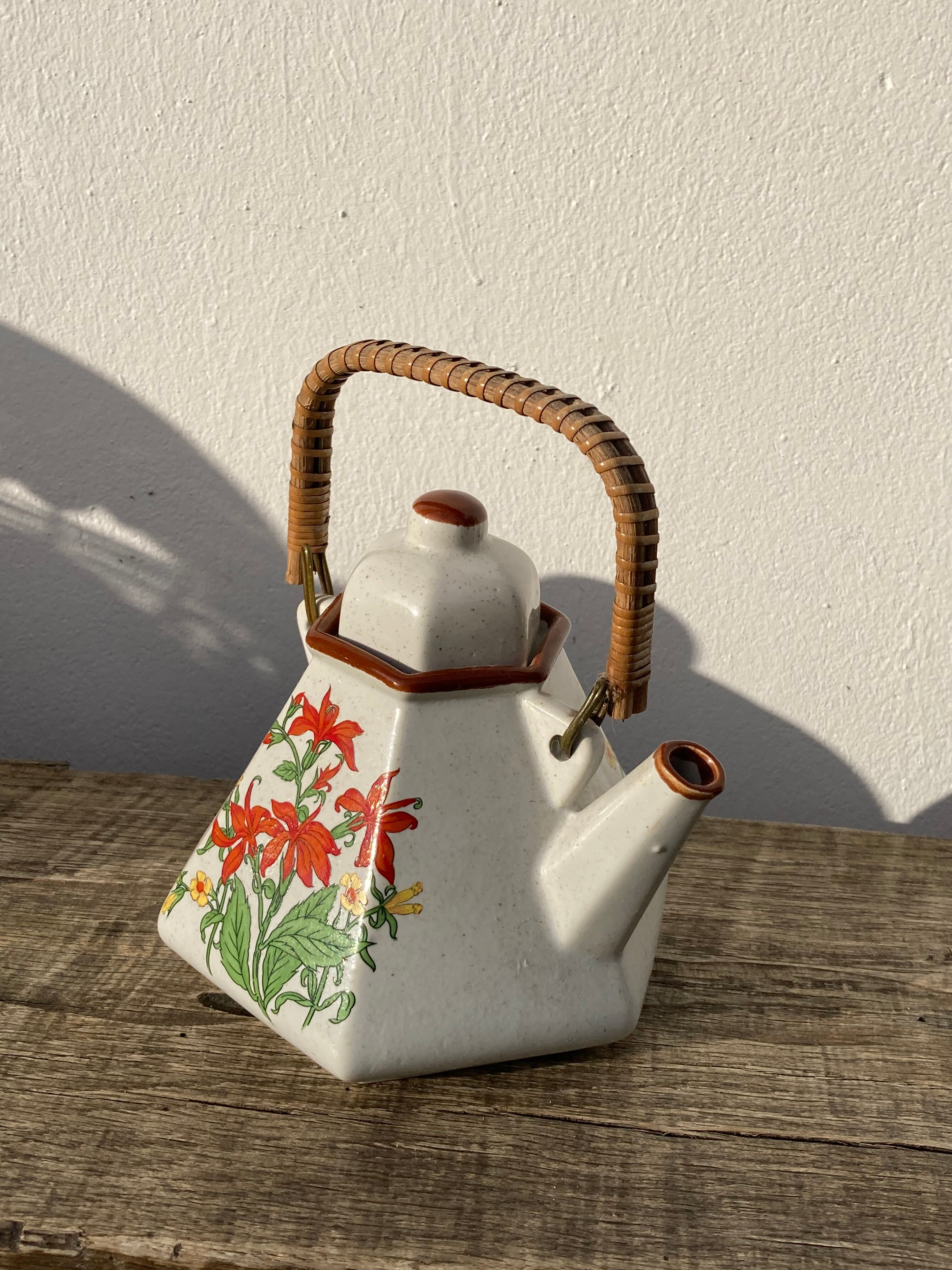 Japanese teapot 80s with flower and bamboo decoration