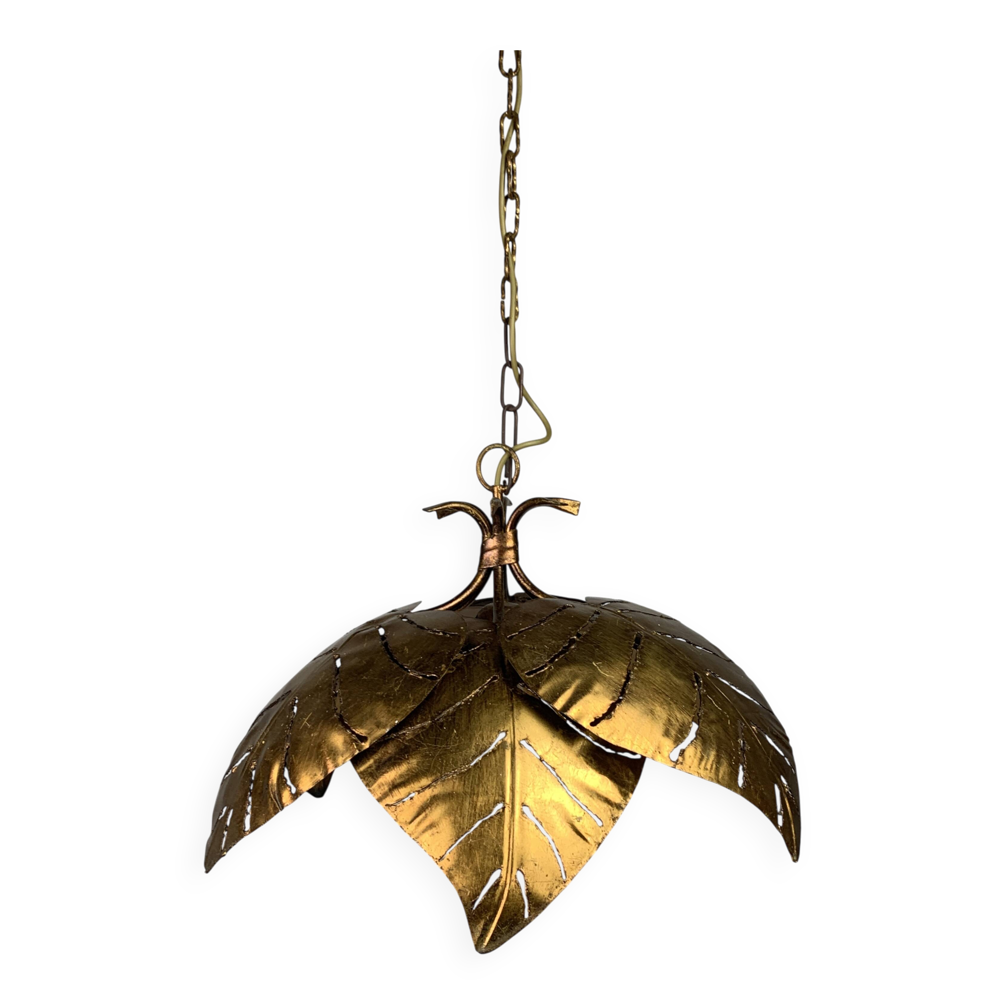 Suspension feuille de palmier en métal doré du milieu du siècle