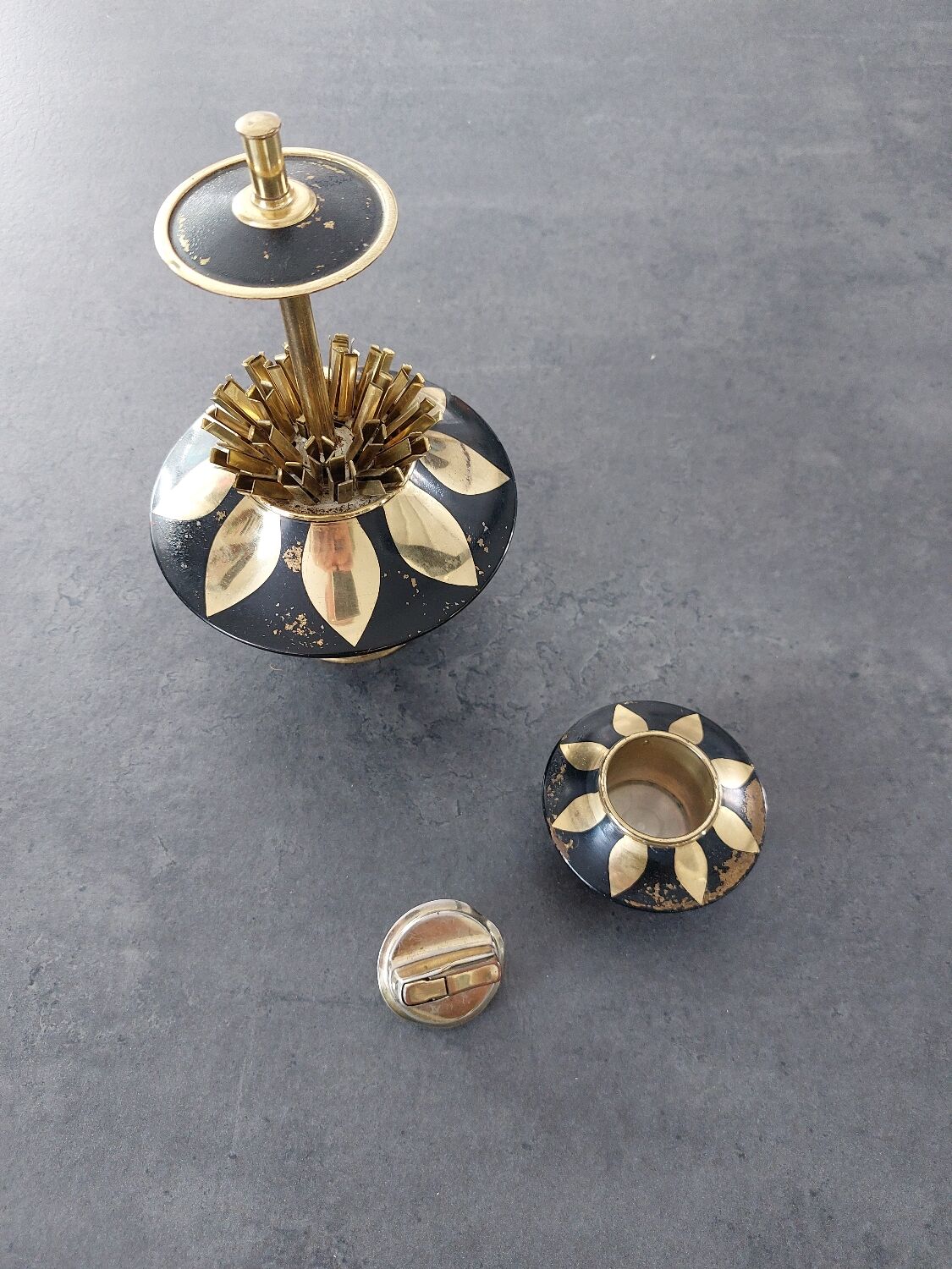 Cigarette dispenser and vintage matching lighter