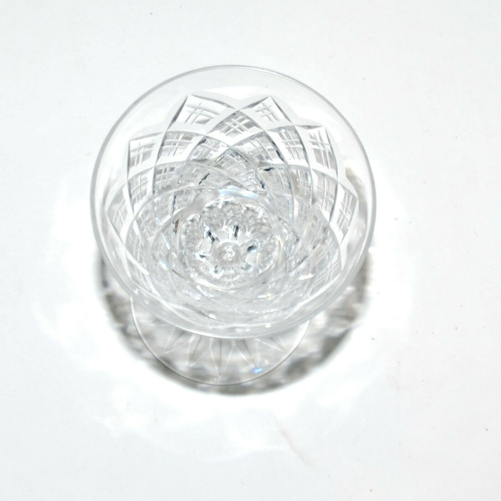 Series of 6 glasses with port on conical stand in cut crystal