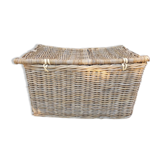 Braided wicker chest with Leather straps Supercallifragilisticexpialidocious!