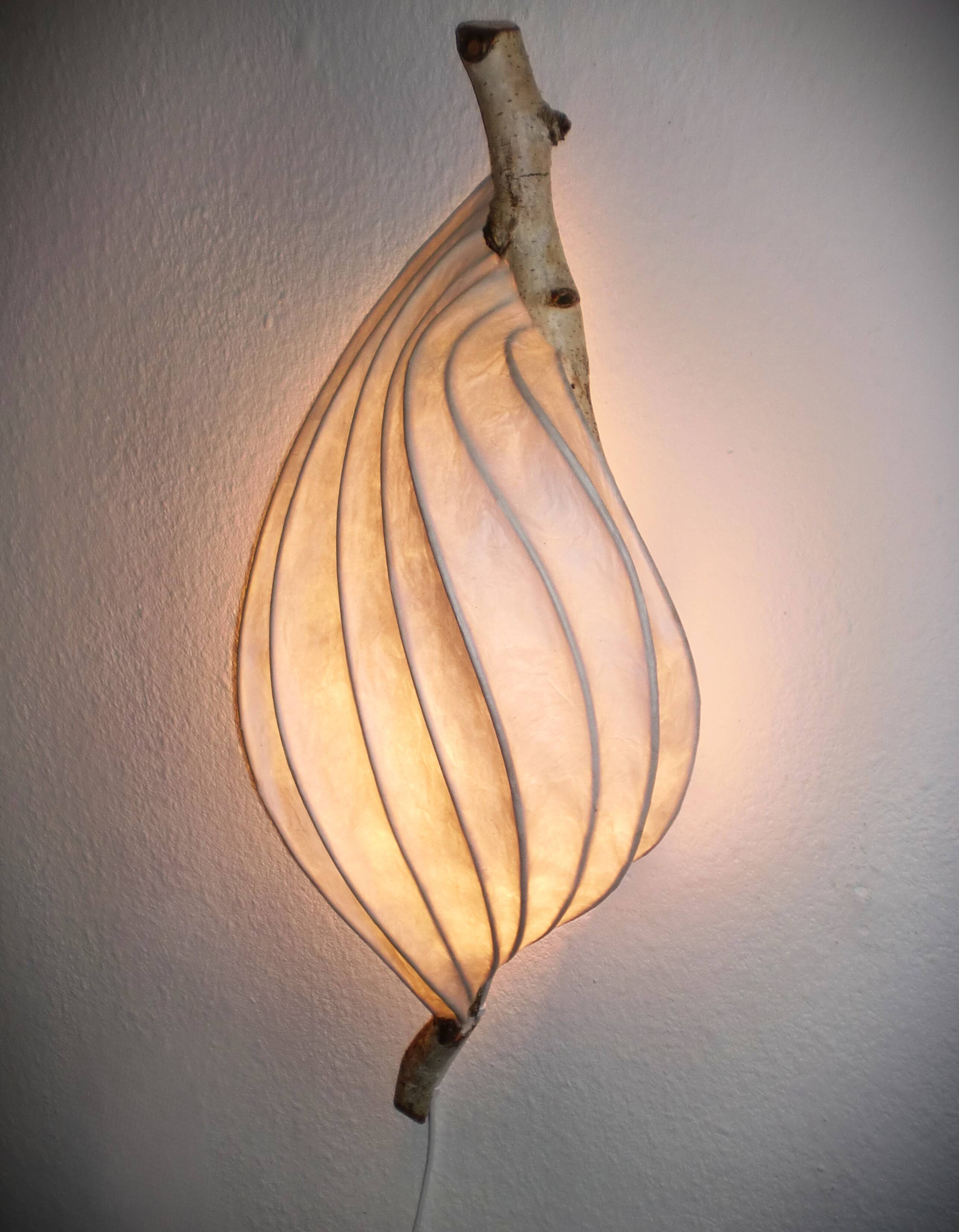 Lampe murale décorative Organic Light Sculpture, branche de bouleau et papier