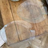 Dishes in the shape of a fish