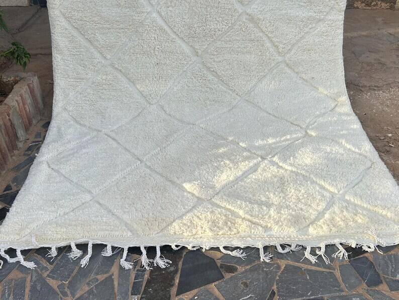 White Berber rug in natural wool 250cm x 150cm