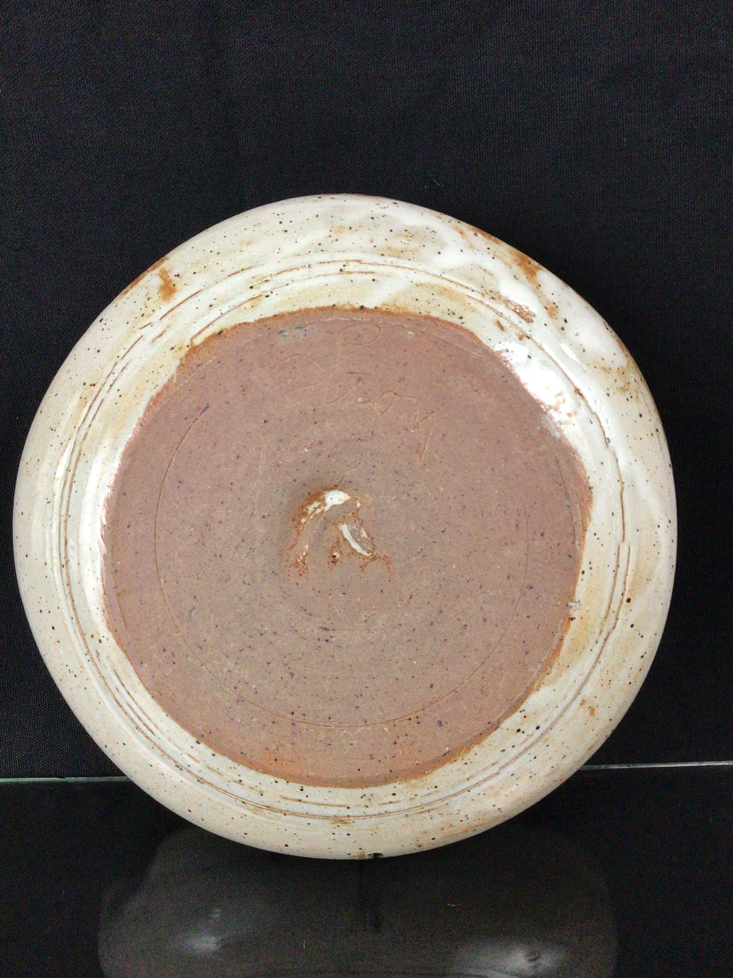 Dish in sandstone signed Pierre Lion Puisaye