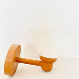 Scandinavian wall lamp in pine, circa 1970.