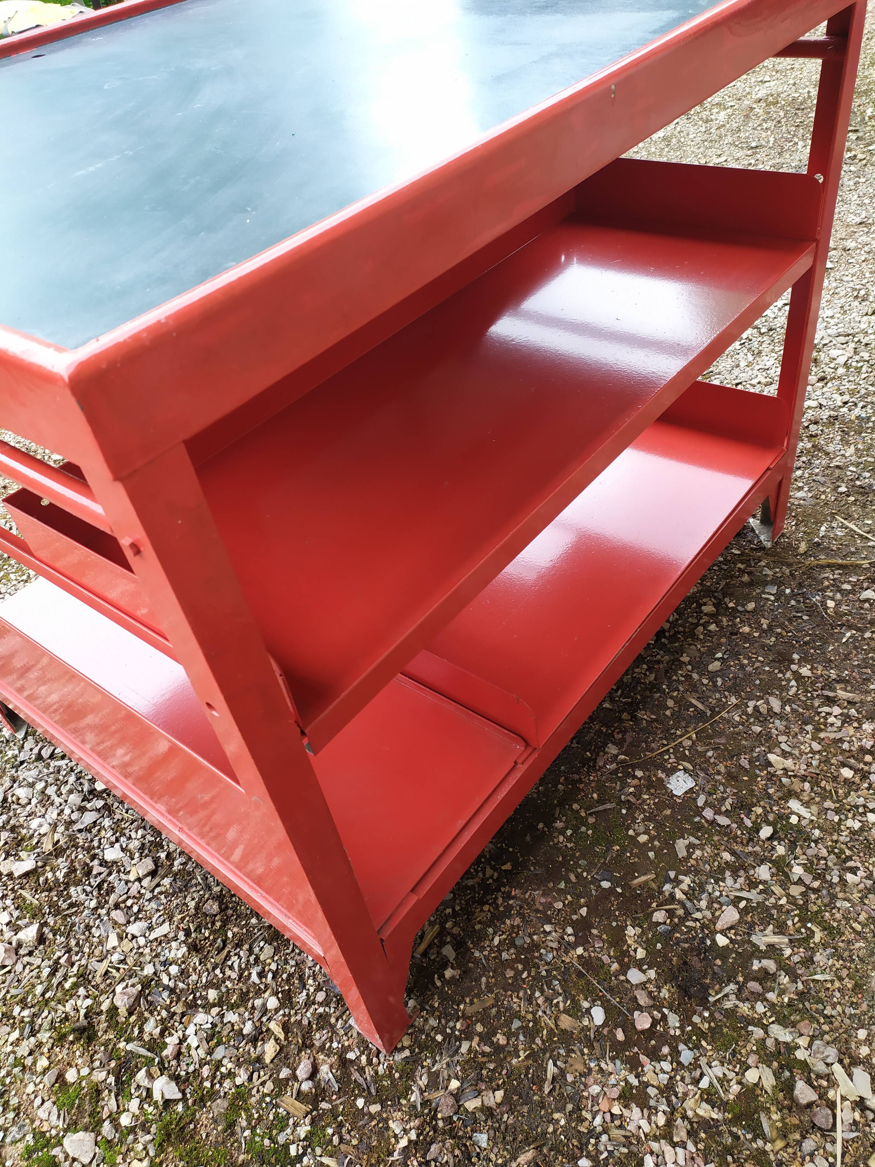 Postal sorting office