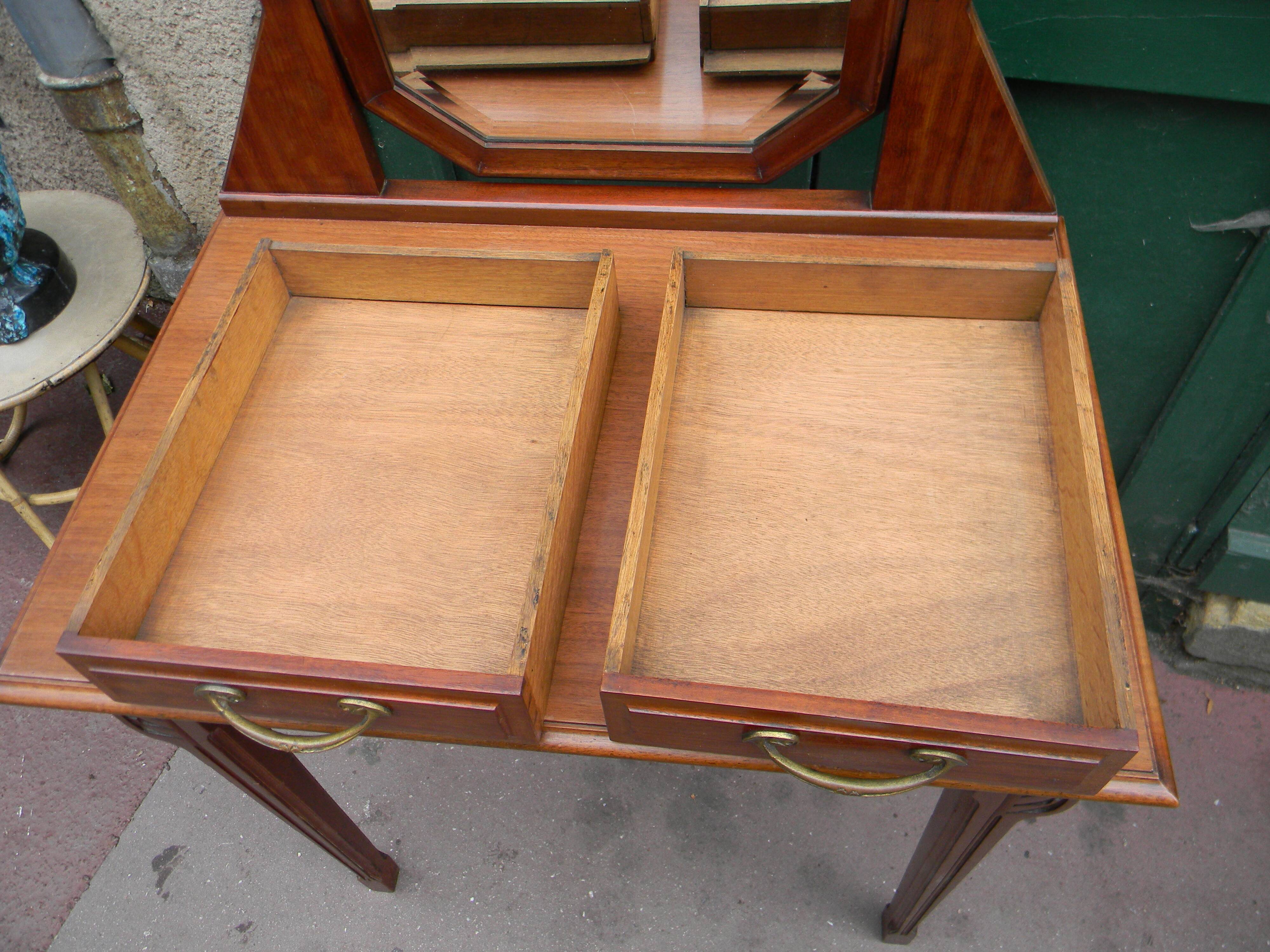 Louis Majorelle Art Deco dressing table in Mahogany