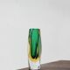 Vase à facettes en verre Sommerso vert et ambré