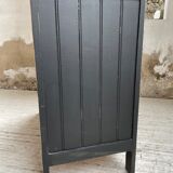 Black trade cabinet