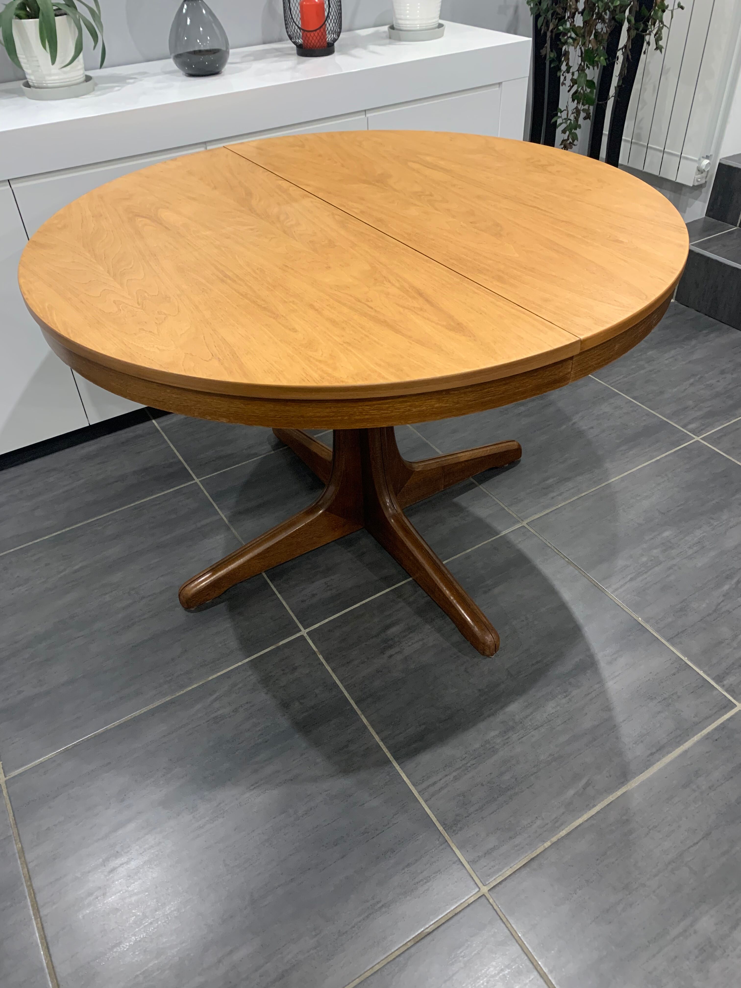 Vintage Baumann extendable table