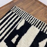 Unique natural wool Moroccan rug 3x2 m
