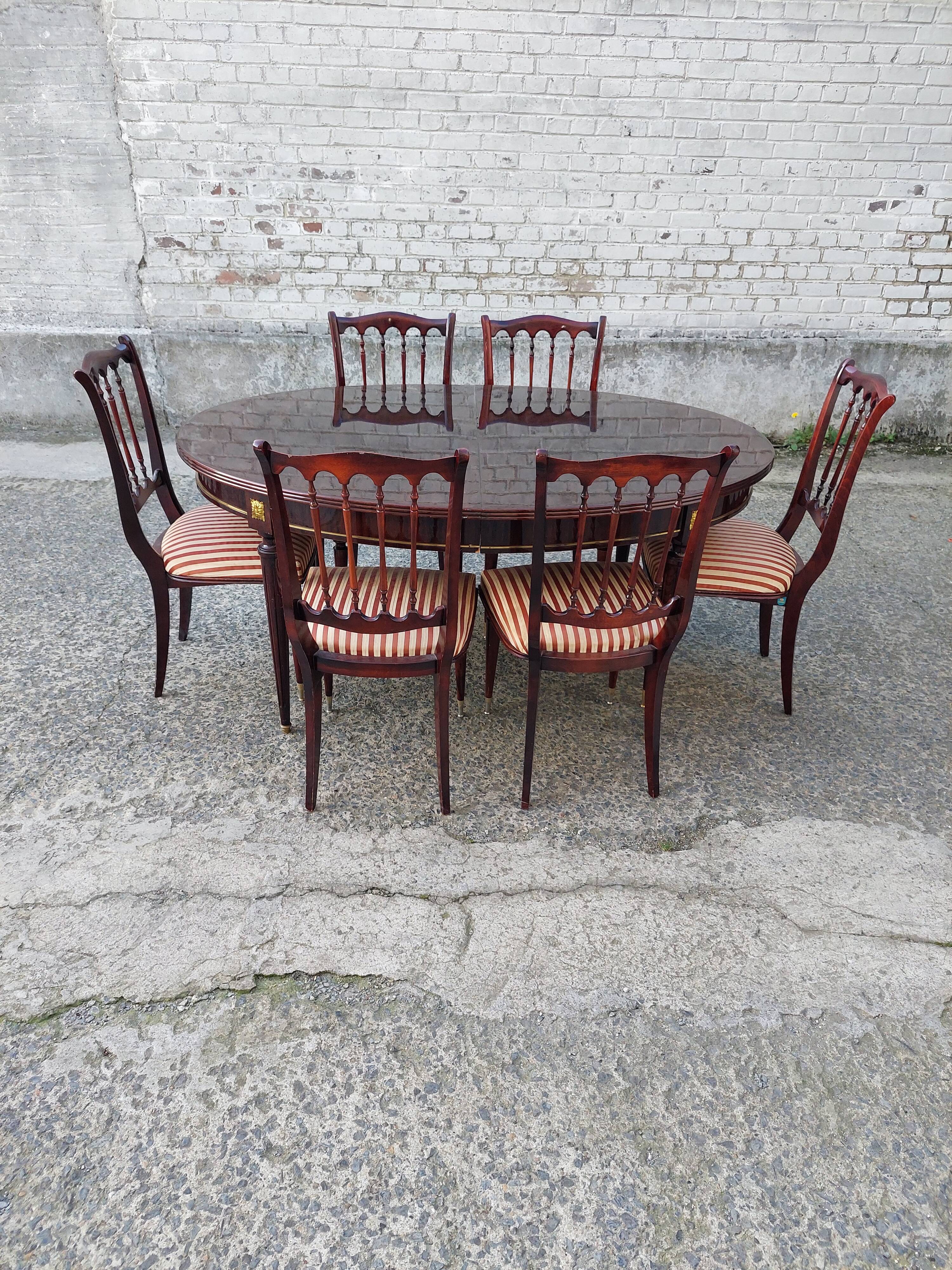 Lot oval table and 6 vintage chairs used