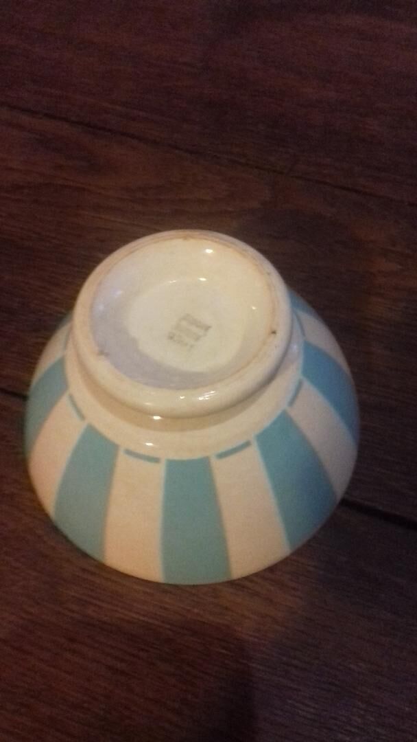 Digoin brand old blue and white bowl