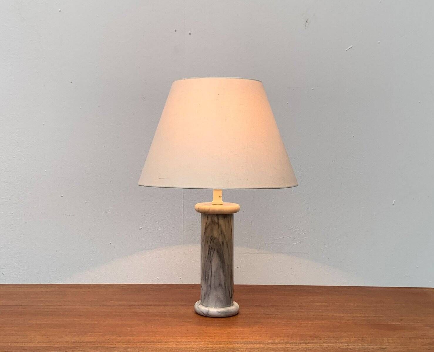 Lampe de table en marbre postmoderne vintage d'Ikea, années 1980