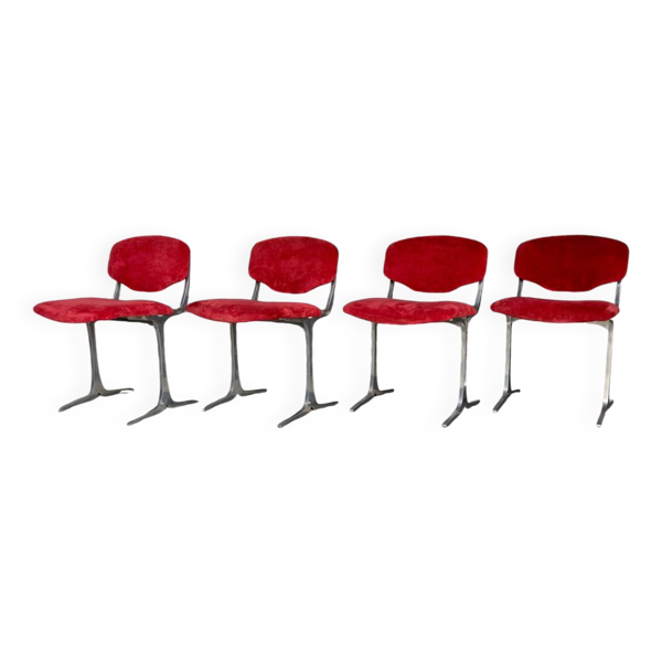 Chaises de Pierre Pichard pour Ligne Roset