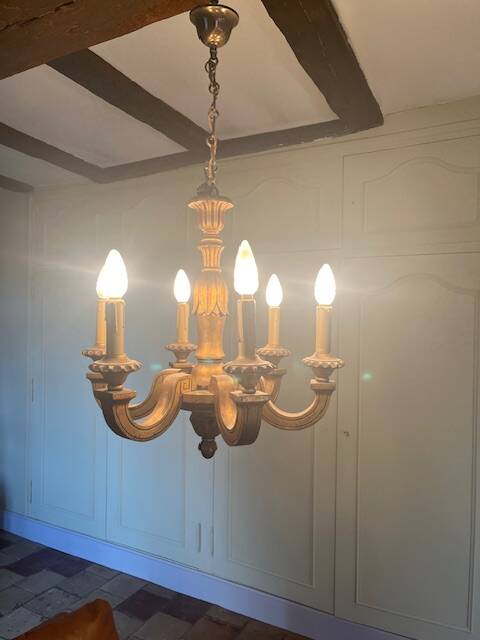 Golden wood chandelier with 6 lights