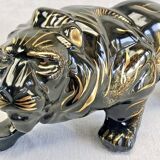Art Deco lion statue 1930 cracked Saint Clément