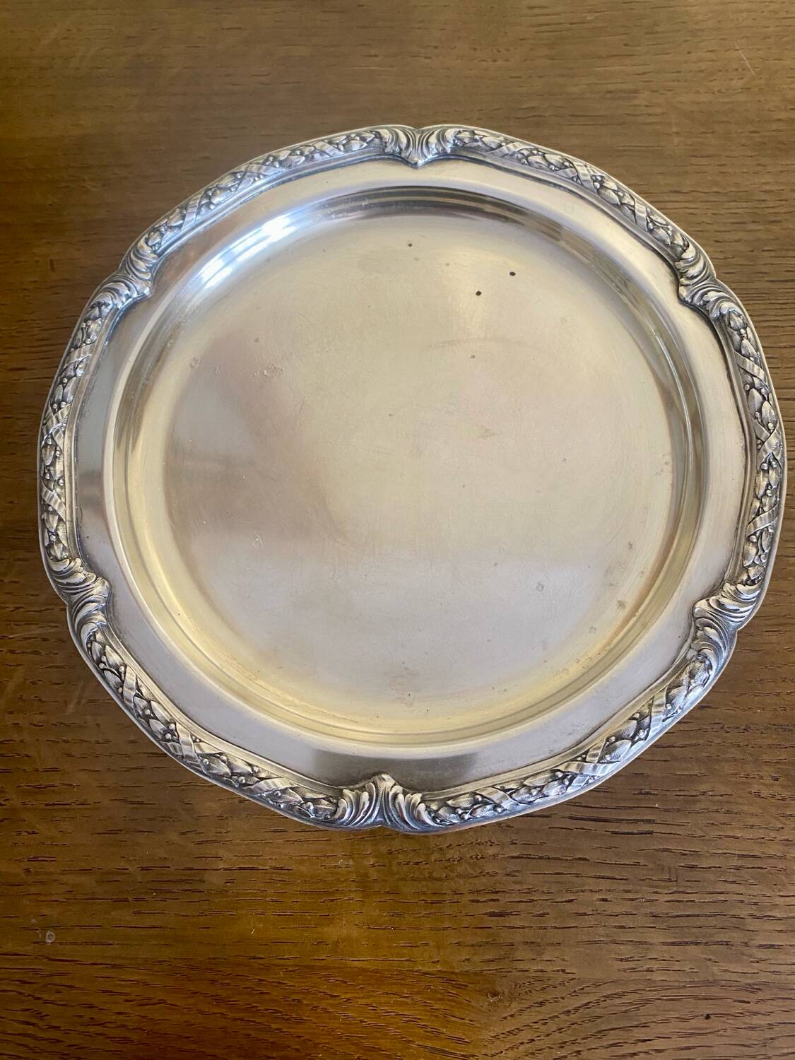 Circular silver metal tray, Victor Saglier 1809-1894