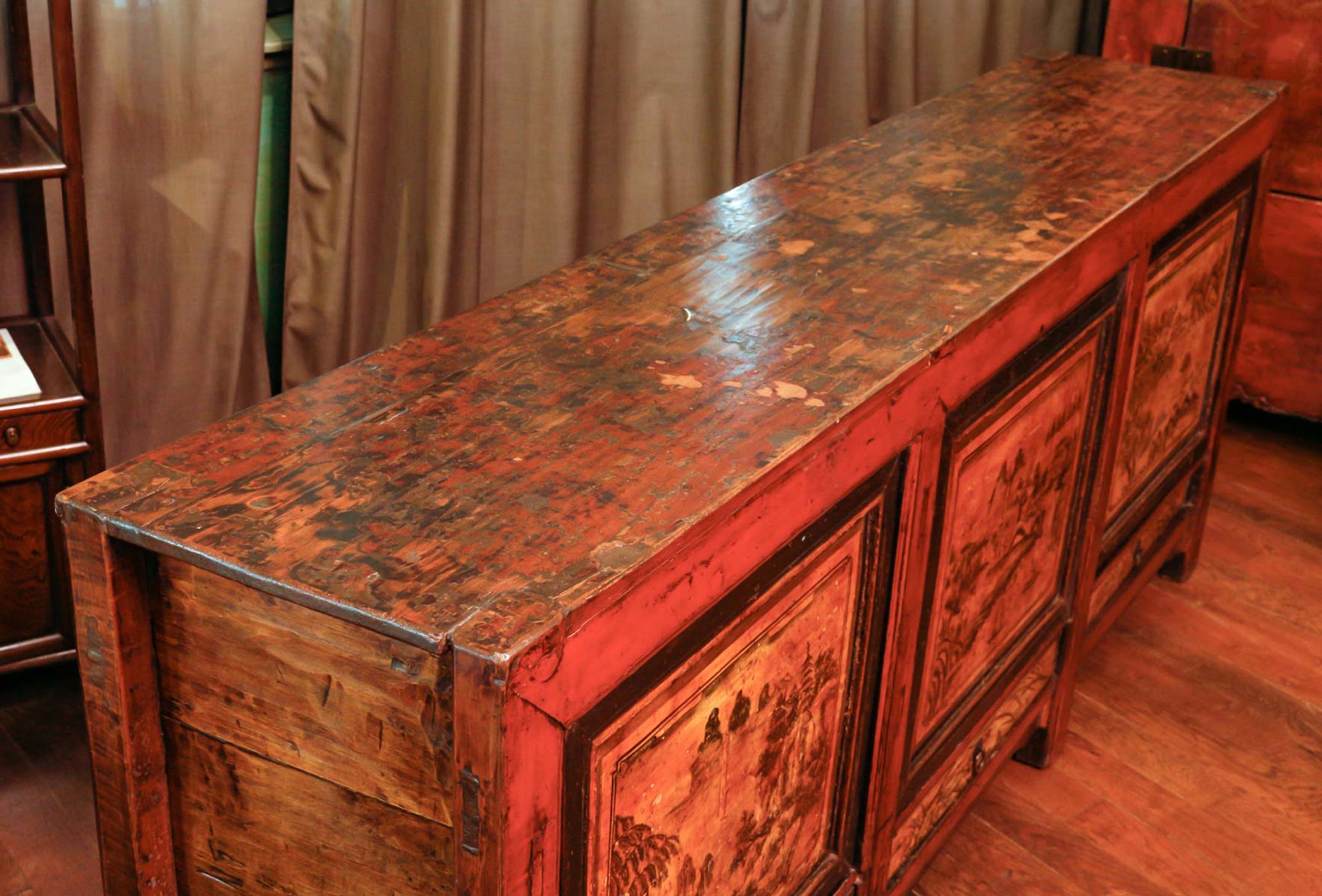 Antique Chinese sideboard 3 doors + 3 drawers