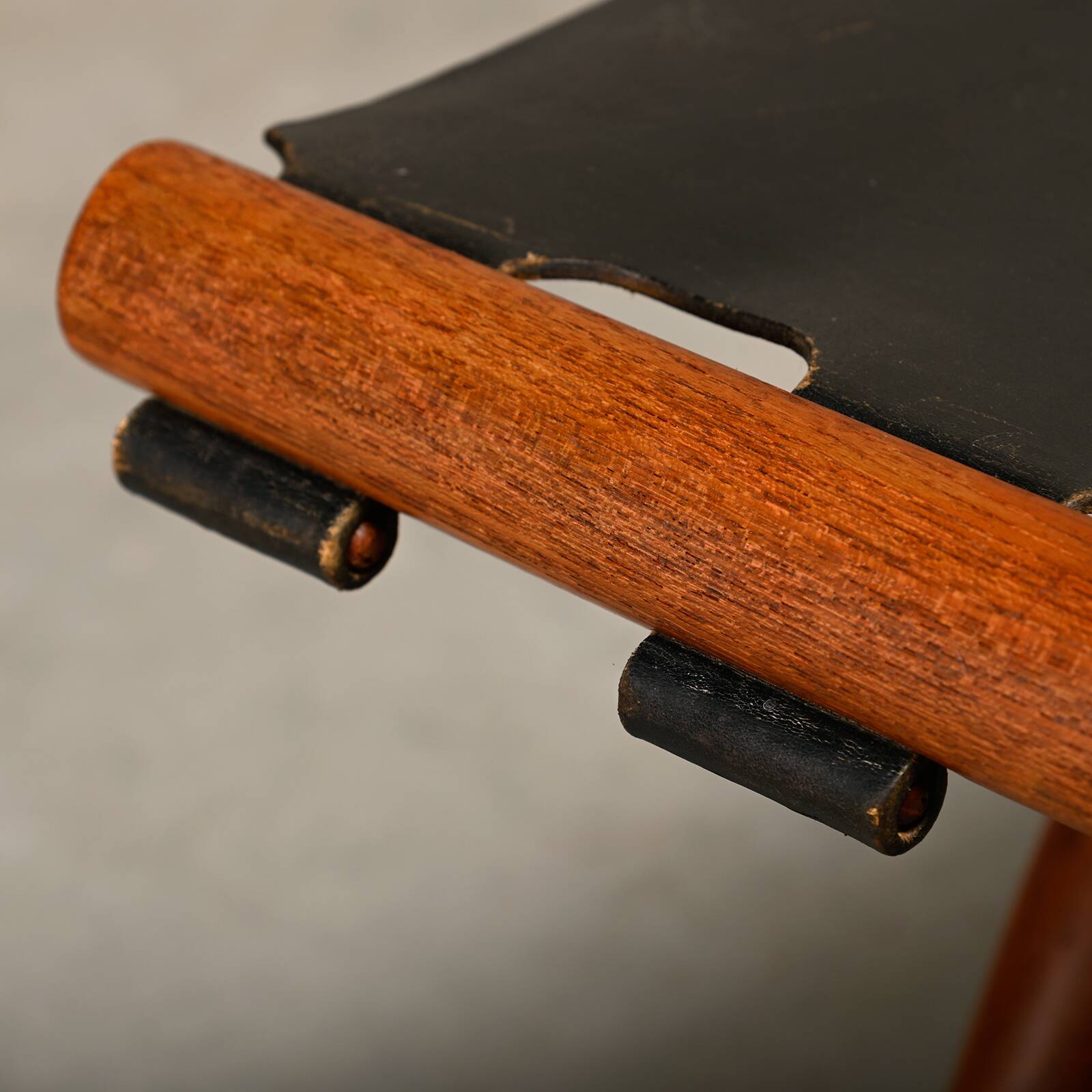 Poul Hundevad PH43 Guldhøj Stool in Teak and Black Leather, Denmark, 1960s