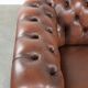 Canapé chesterfield 2,5 places en cuir de vachette vintage au look robuste