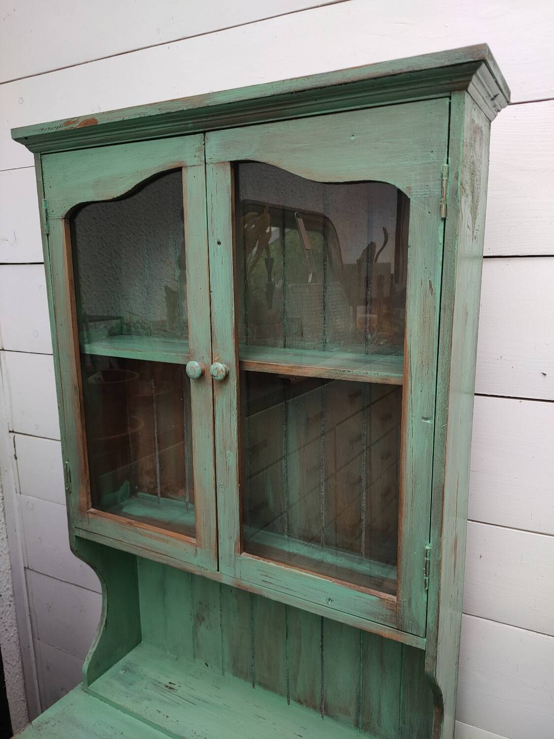 Vaisselier en bois vert