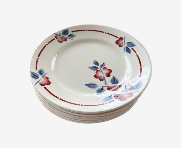 8 assiettes à dessert St Amand