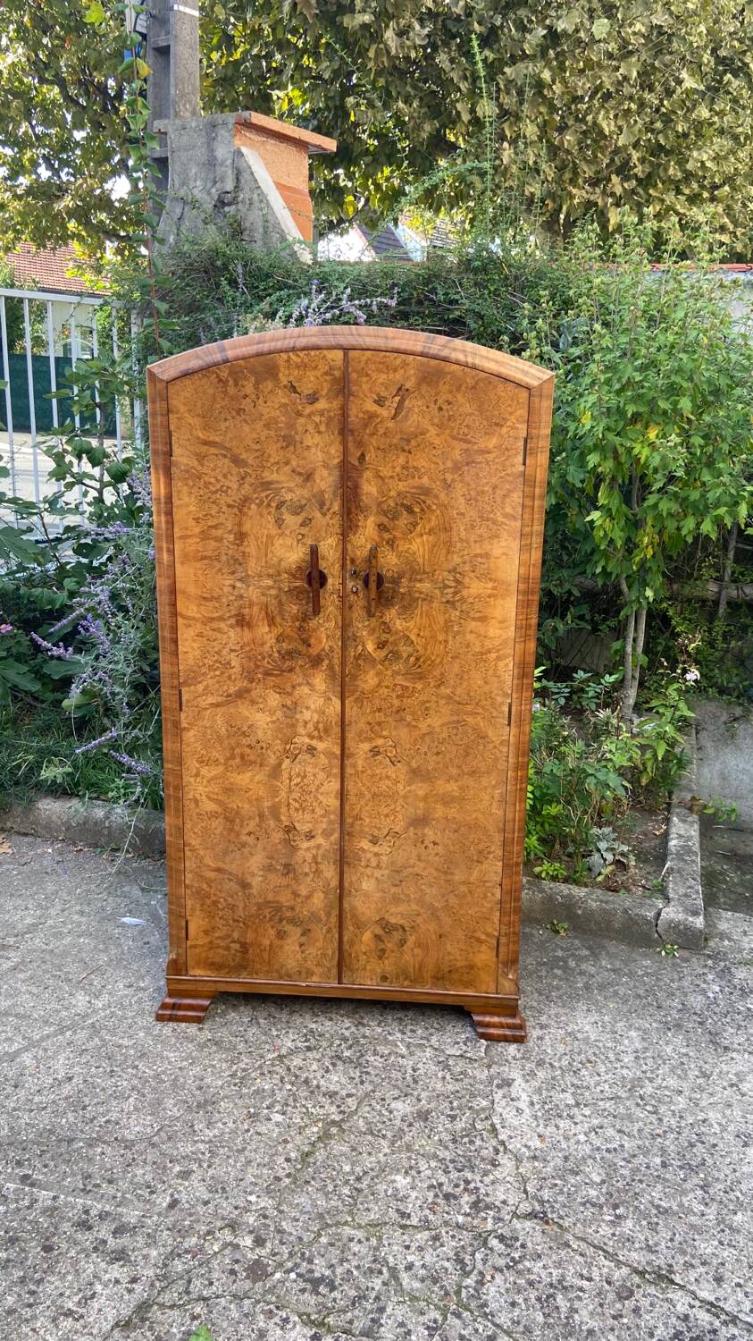 Small Art Deco cabinet 1930 in elm burl