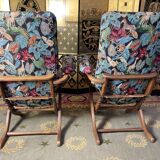 Paire de fauteuils poly confort et 1 repose- pieds