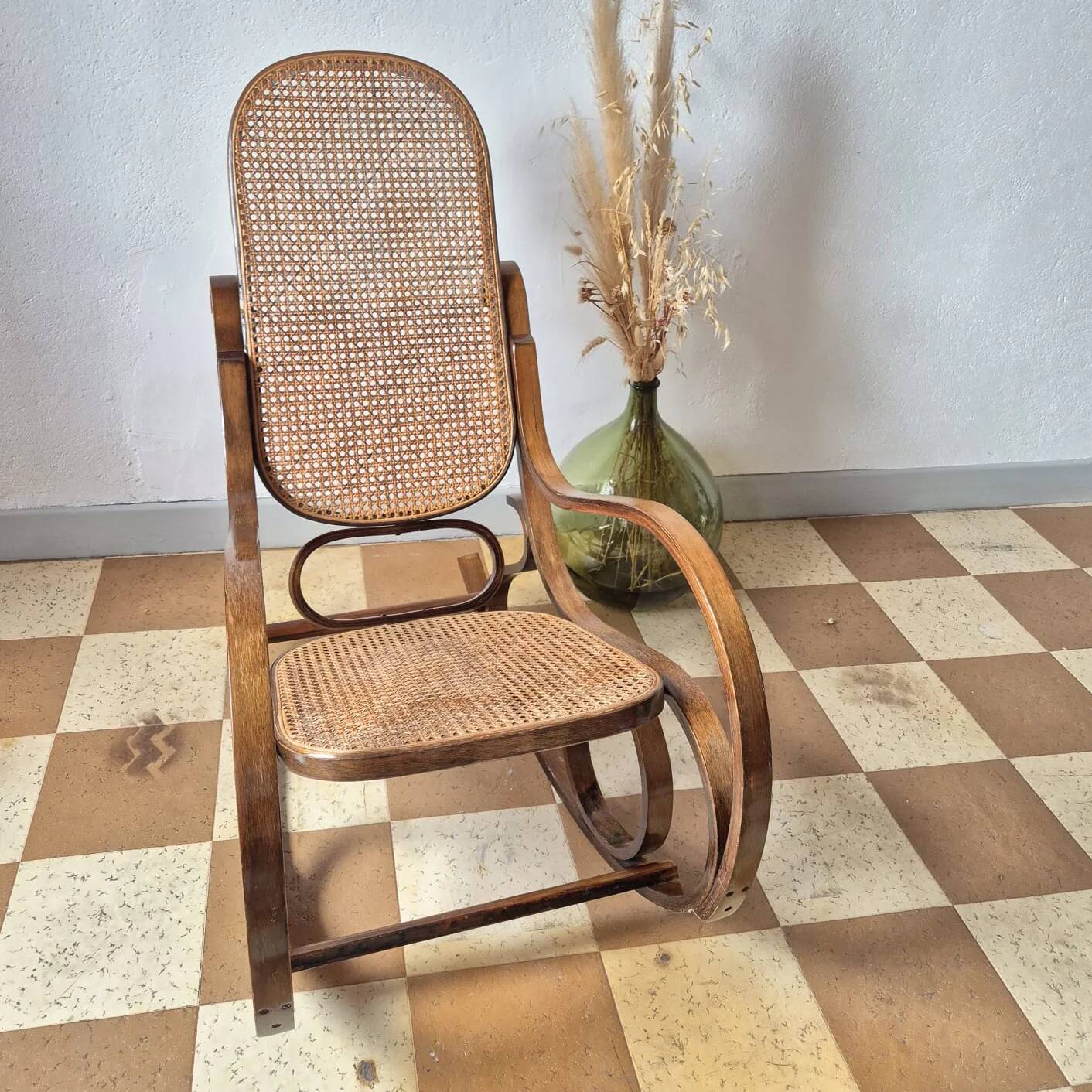 Rocking chair