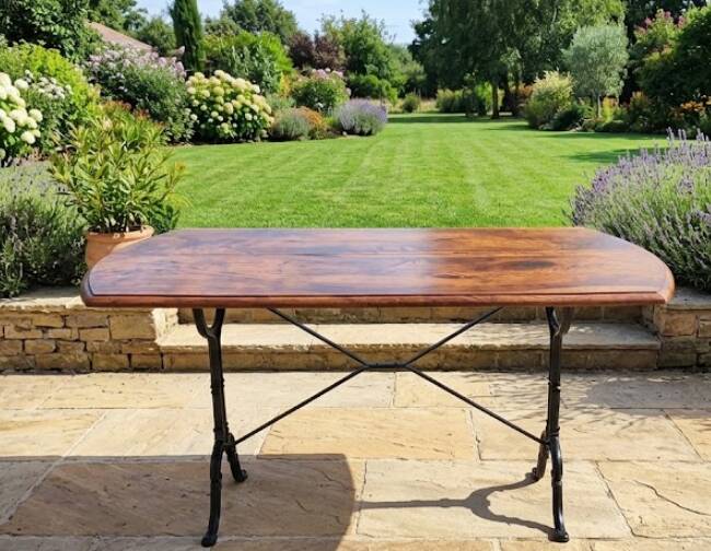 Antique bistro table — Cast iron & veined solid elm — Circa 1900