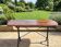 Table de bistrot ancienne — Fonte moulée & orme massif veiné — Circa 1900